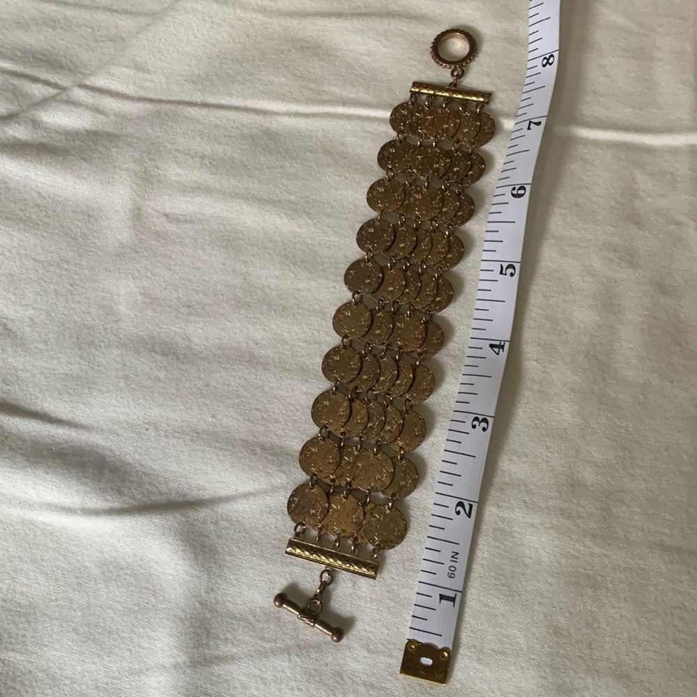 Beautiful toggle bracelet